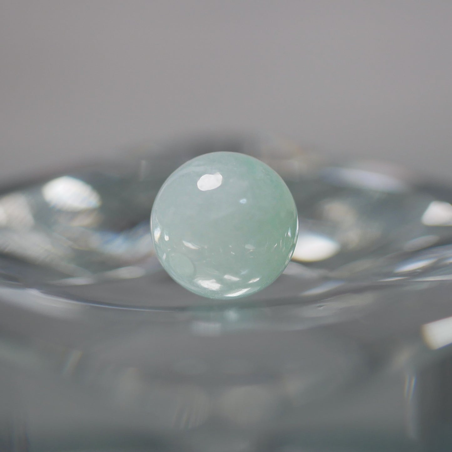 糸魚川産 グリーン翡翠 8mm丸玉(Ki116)
