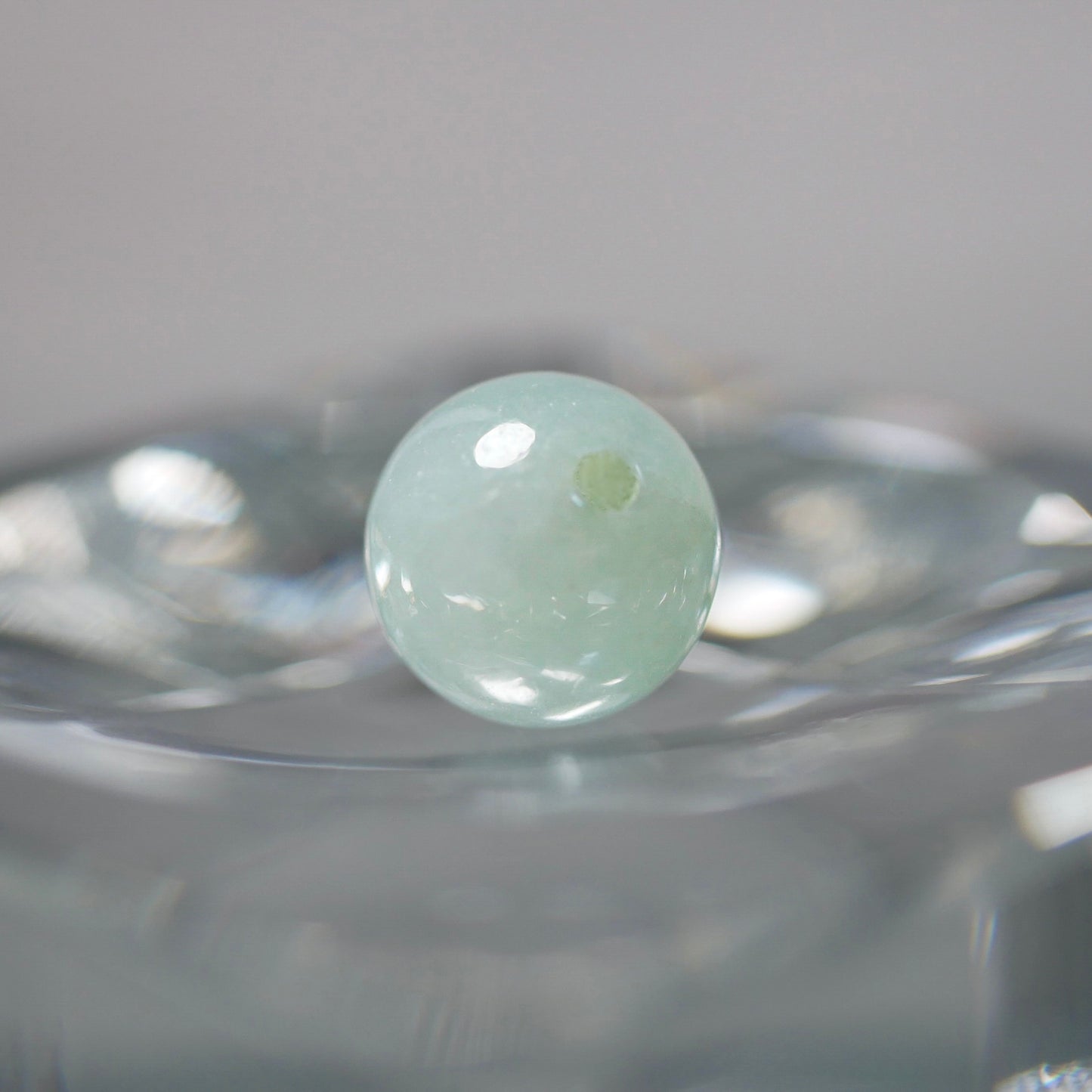 糸魚川産 グリーン翡翠 8mm丸玉(Ki115)