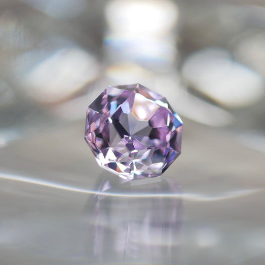 YAG(ライトマゼンダ) faceted cut ルース(Re167)