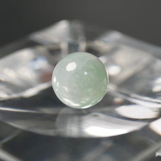 糸魚川産 グリーン翡翠 8mm丸玉(Ki125)