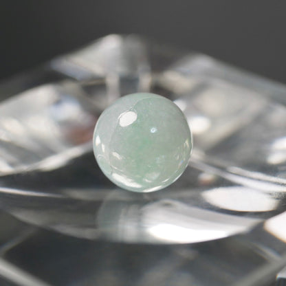 糸魚川産 グリーン翡翠 8mm丸玉（Ki124）