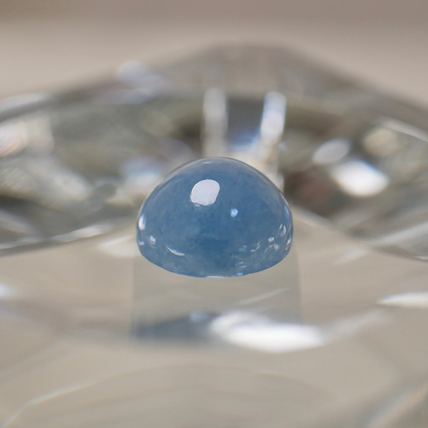 入りコン沢産 青翡翠 ハイカボションルース（Ki131）