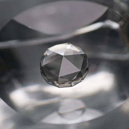 山梨県産 乙女水晶 faceted cut ルース（Re156）
