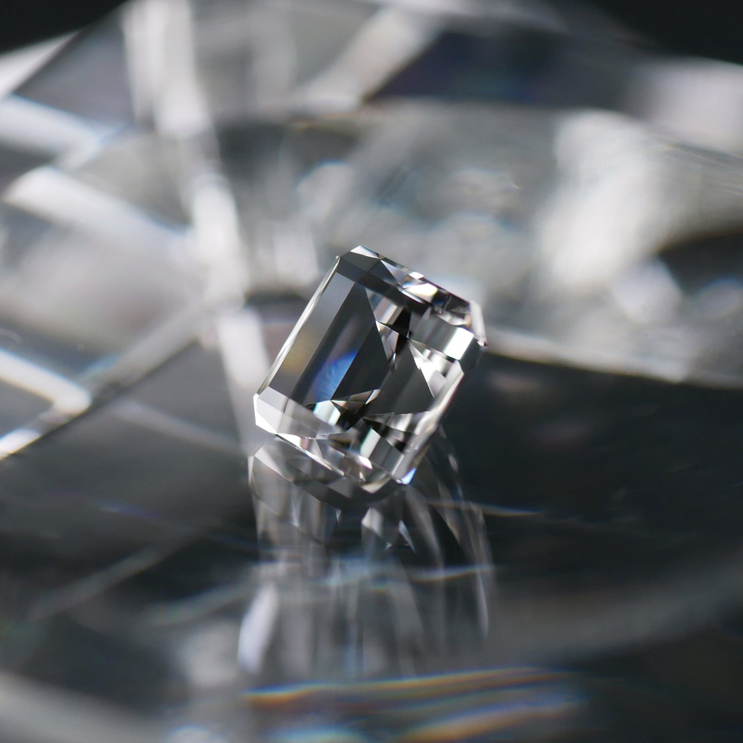 山梨県産 乙女水晶 faceted cut ルース（Re154）