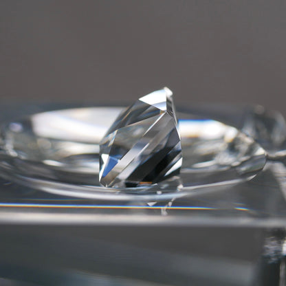 山梨県産 八幡山水晶 faceted cut ルース（Re325）