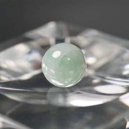 糸魚川産 グリーン翡翠 8mm丸玉（Ki125）