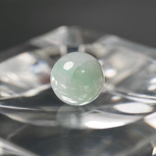 糸魚川産 グリーン翡翠 8mm丸玉（Ki125）