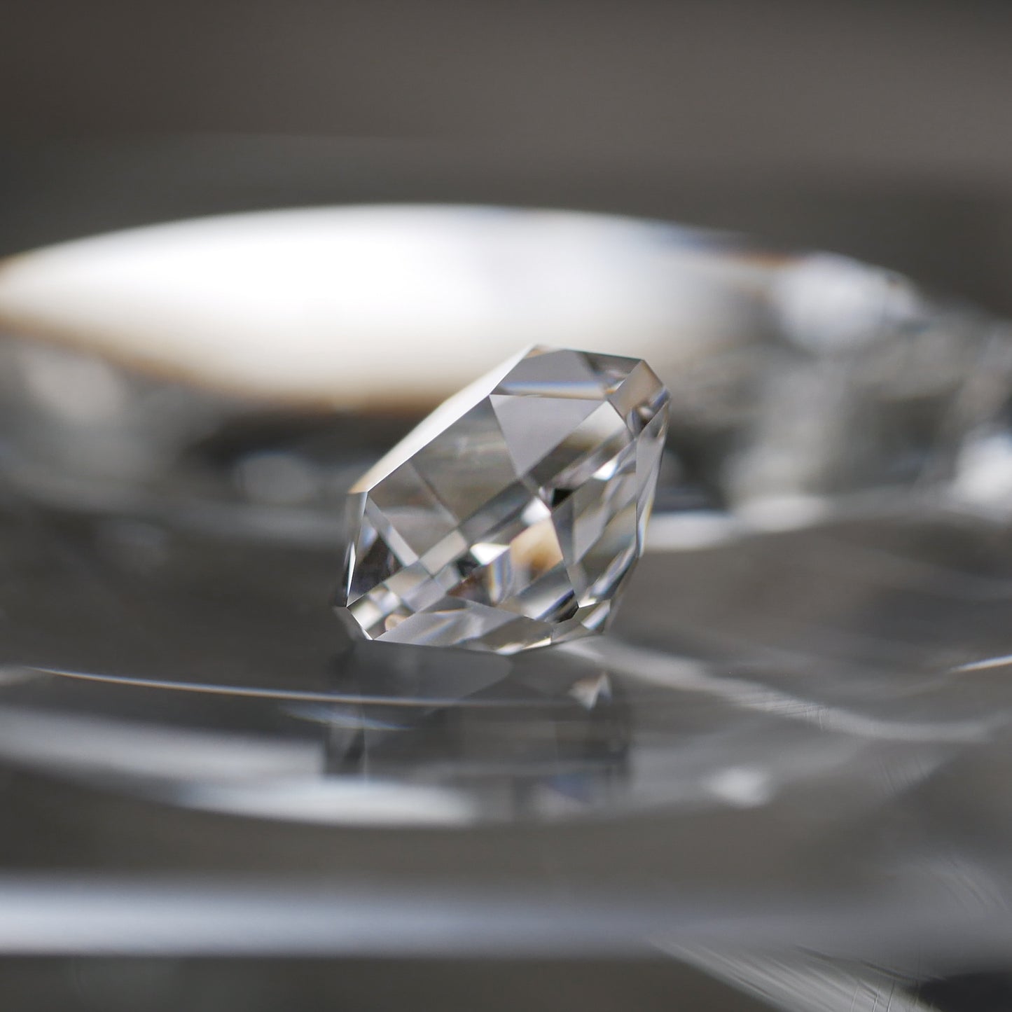 宮崎県産 高千穂水晶 faceted cut ルース（Re160)