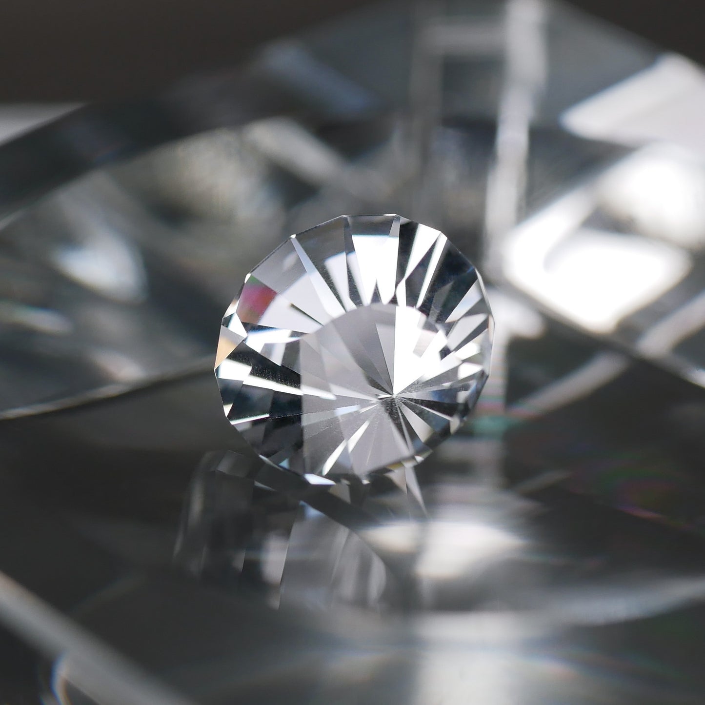 山梨県 黒平産 トパーズ faceted cut ルース（Re356）