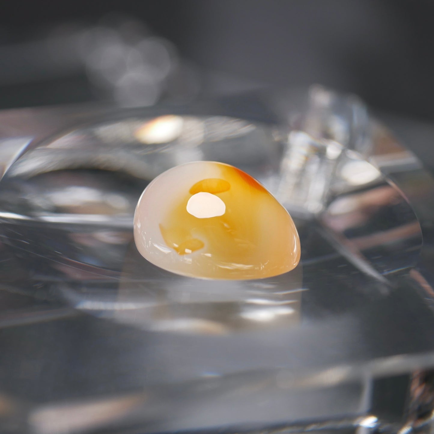 茨城県玉川産 カルセドニー ペアシェイプ ルース（Re055）