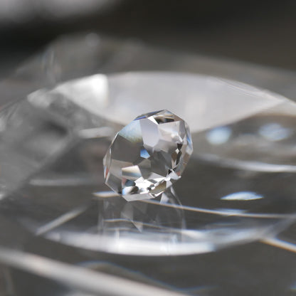 宮崎県産 高千穂水晶 faceted cut ルース（Re162)
