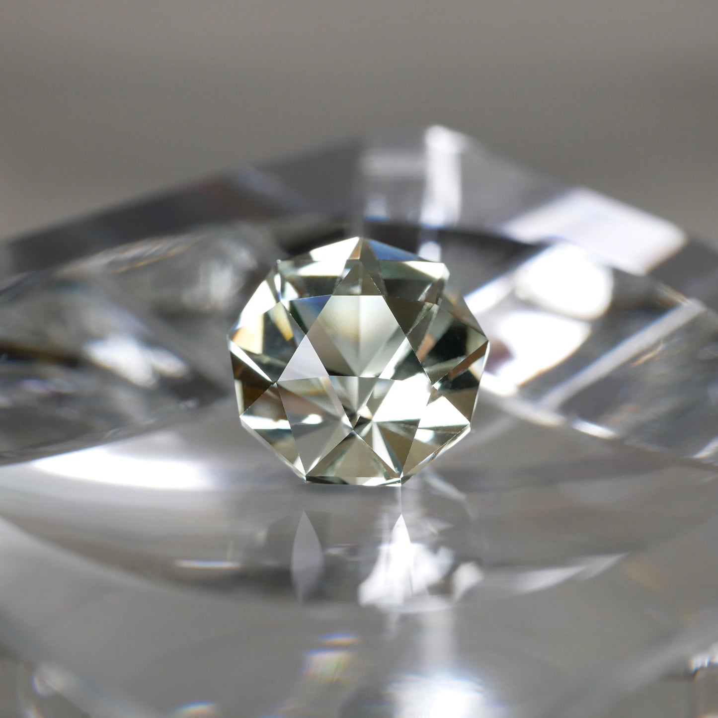 グリーンアメジスト faceted cut ルース（Re013）