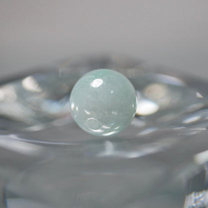 糸魚川産 グリーン翡翠 8mm丸玉（Ki118）