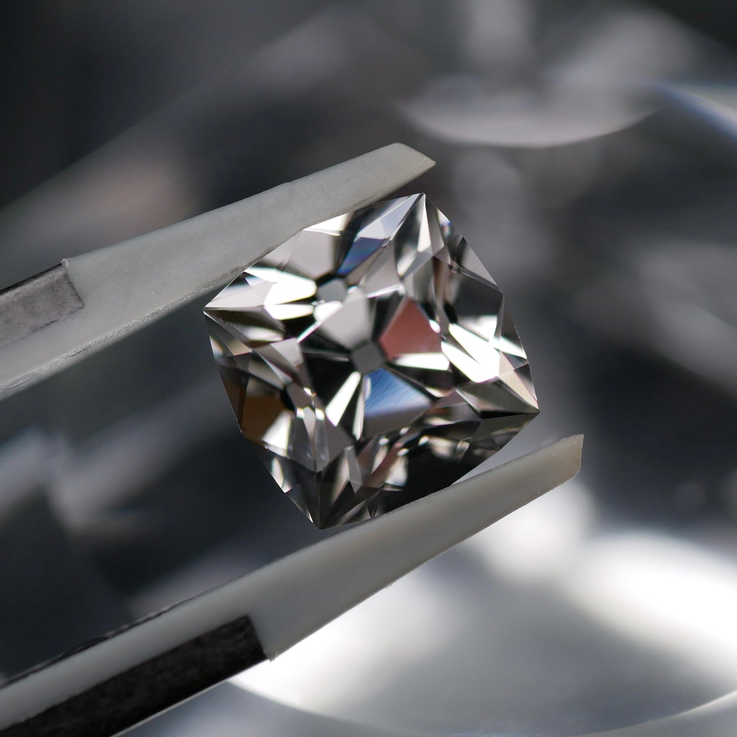 長野県産 川上村水晶 faceted cut ルース（Re037）