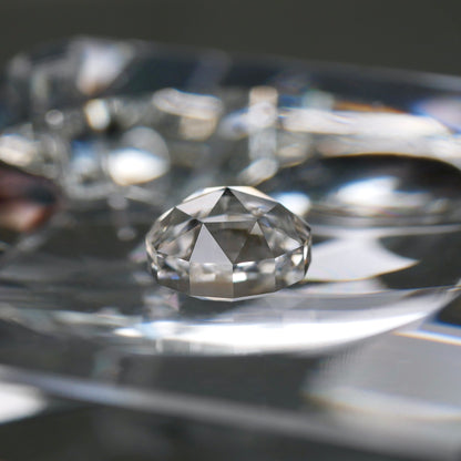 山梨県産 乙女水晶 faceted cut ルース（Re017）