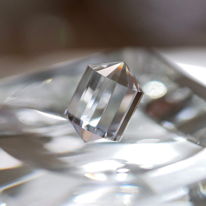 山梨県産 乙女水晶 クリアポイント（Re025）