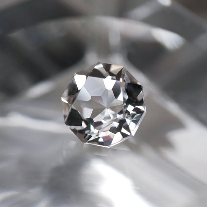 宮崎県産 高千穂水晶 faceted cut ルース（Re160)