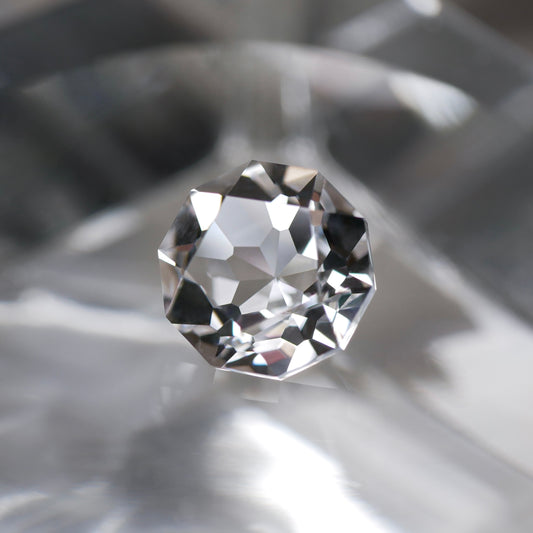 宮崎県産 高千穂水晶 faceted cut ルース（Re160)