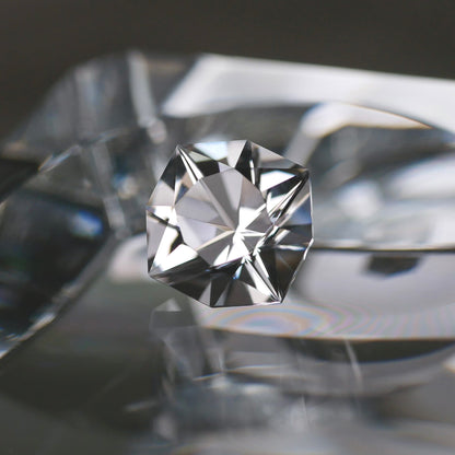 糸魚川 海岸転石 水晶 faceted cut ルース（Re359）