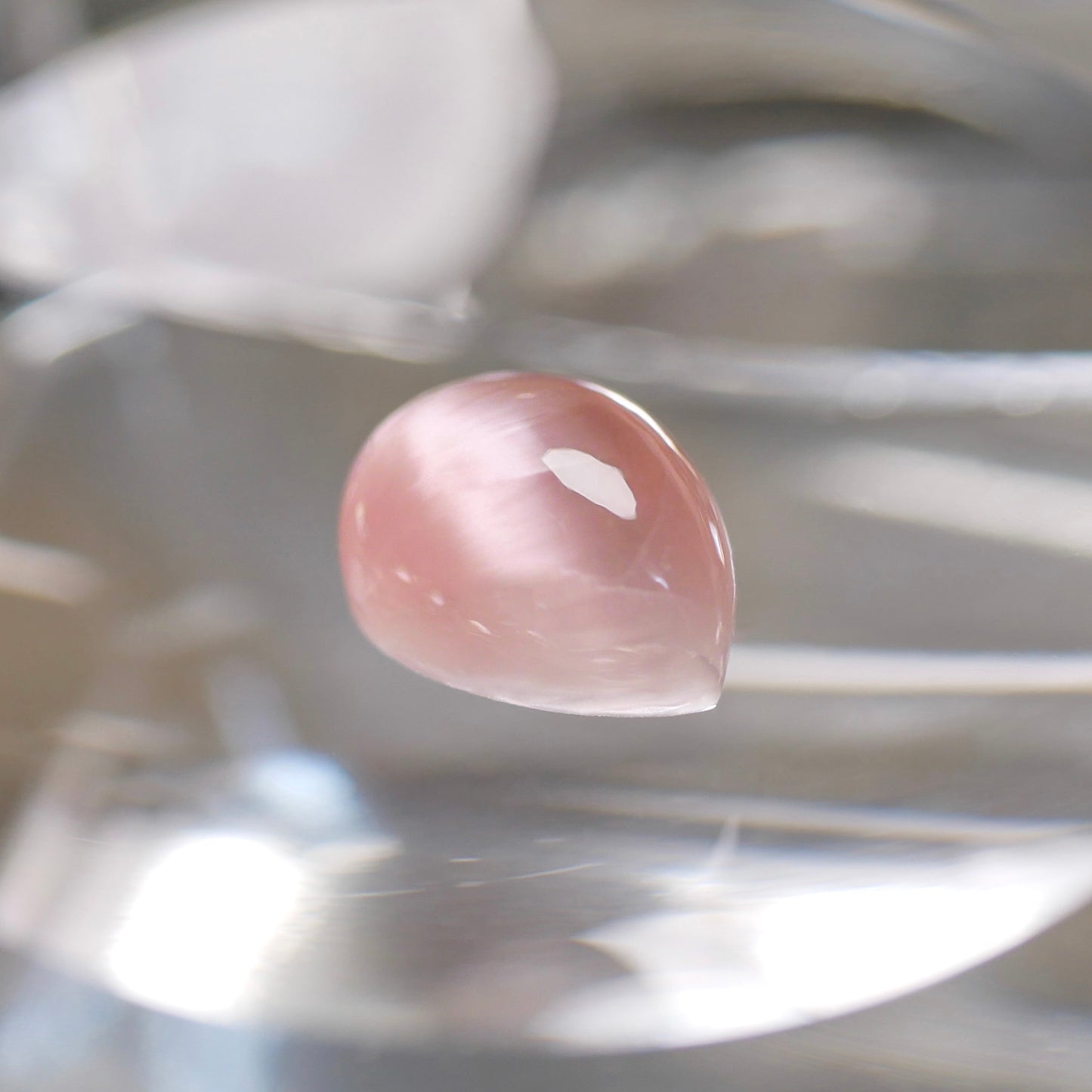 ビクトリアストン（ピンクラディッシュ）ペアシェイプ ルース（Re057）