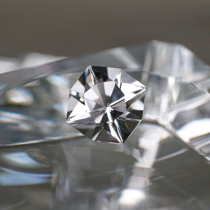 糸魚川 海岸転石 水晶 faceted cut ルース（Re359）