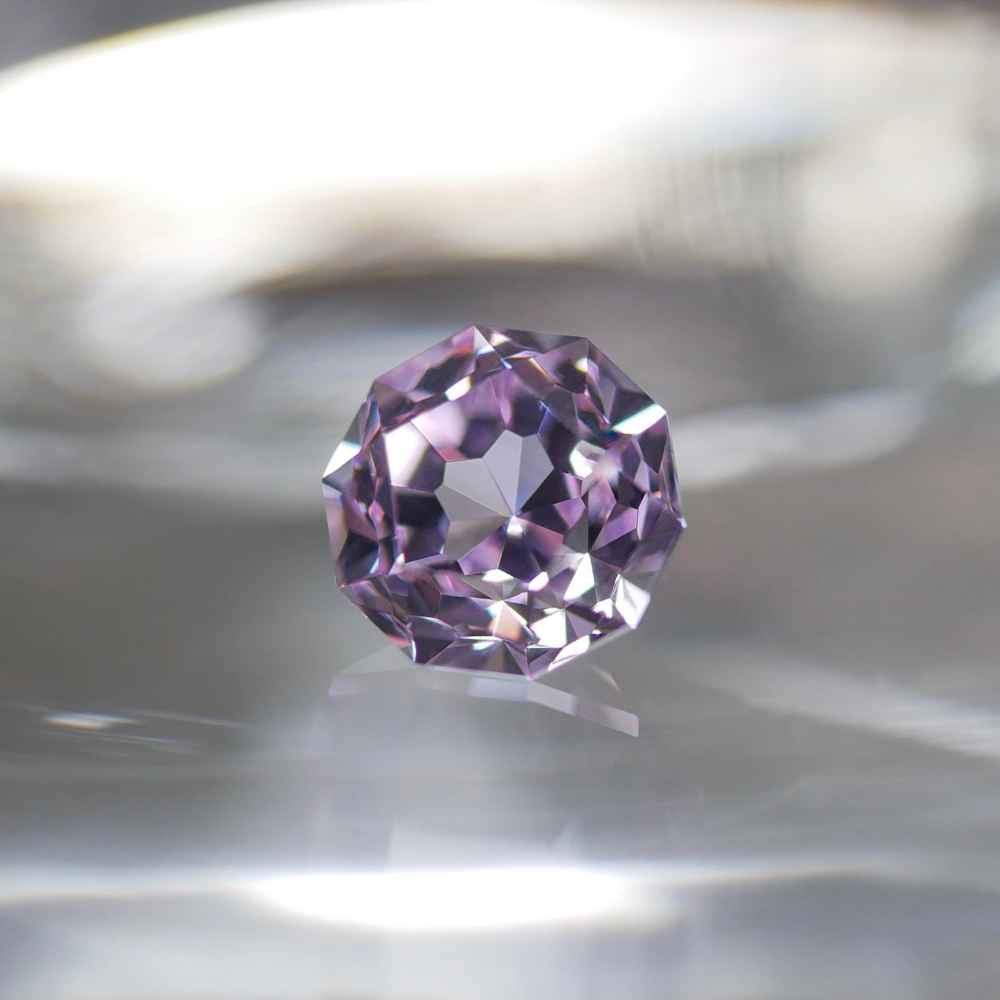 YAG（ライトマゼンダ） faceted cut ルース（Re167）