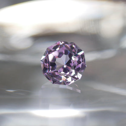 YAG（ライトマゼンダ） faceted cut ルース（Re167）