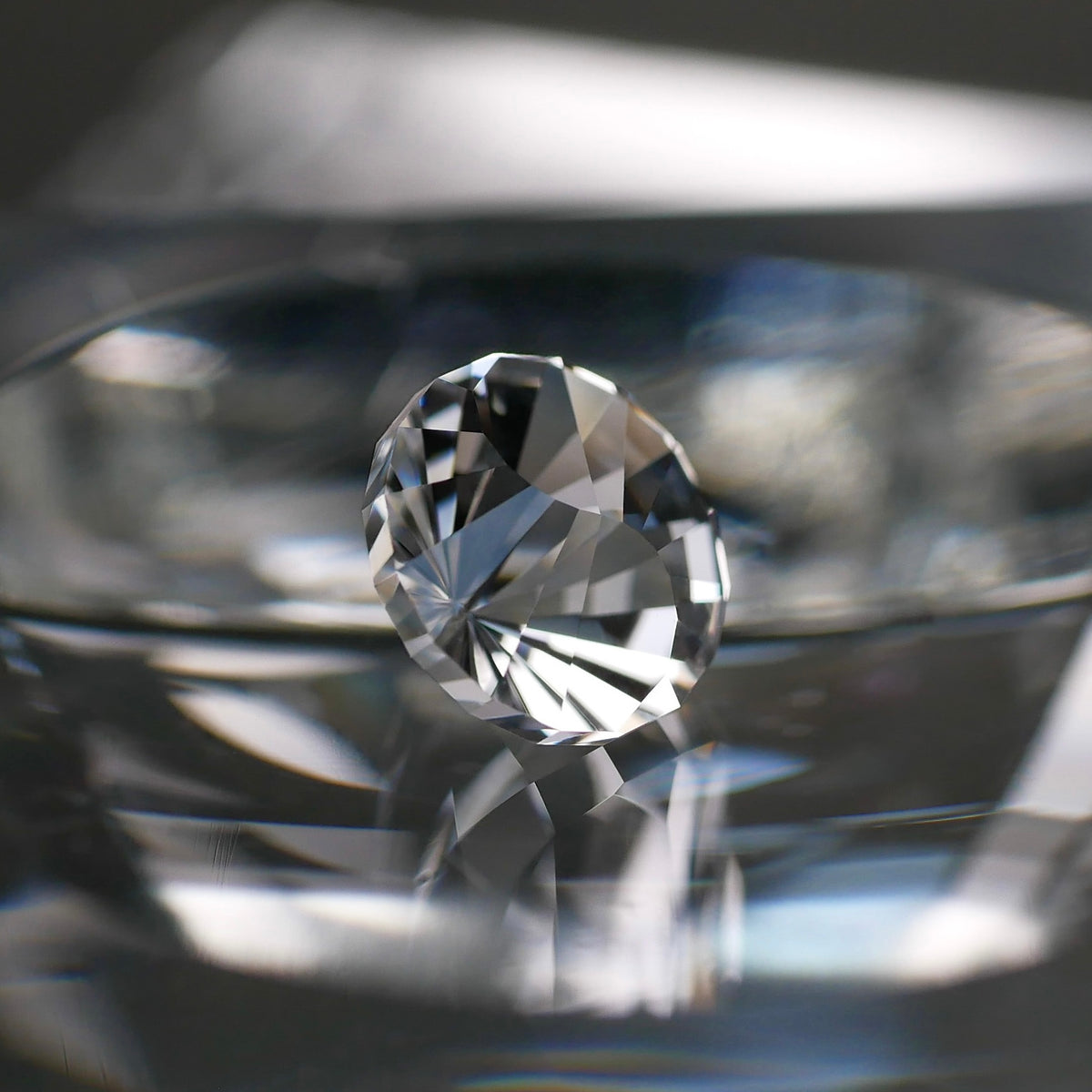 山梨県産 乙女水晶 faceted cut ルース（Re408）