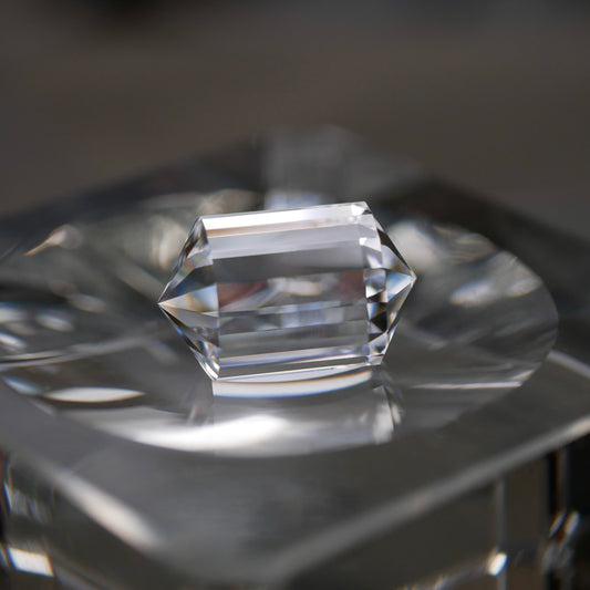 山梨県産 乙女水晶 クリアポイント（Re053）