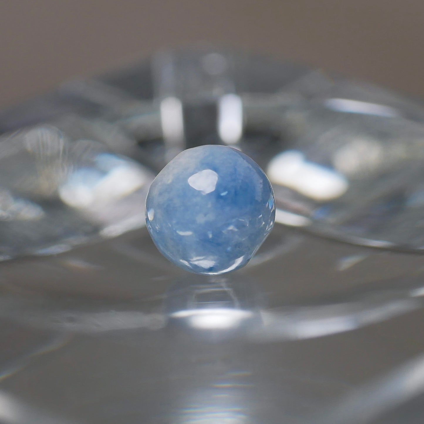入りコン沢産 青翡翠 6mm丸玉（Ki318）