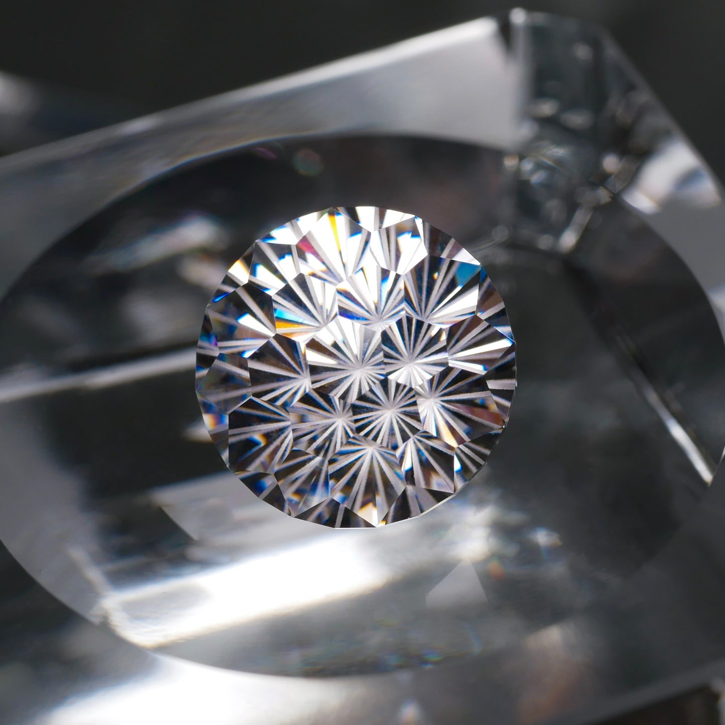 CZ（White clear）faceted cut ルース（Re006）