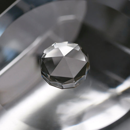山梨県産 乙女水晶 faceted cut ルース（Re326）