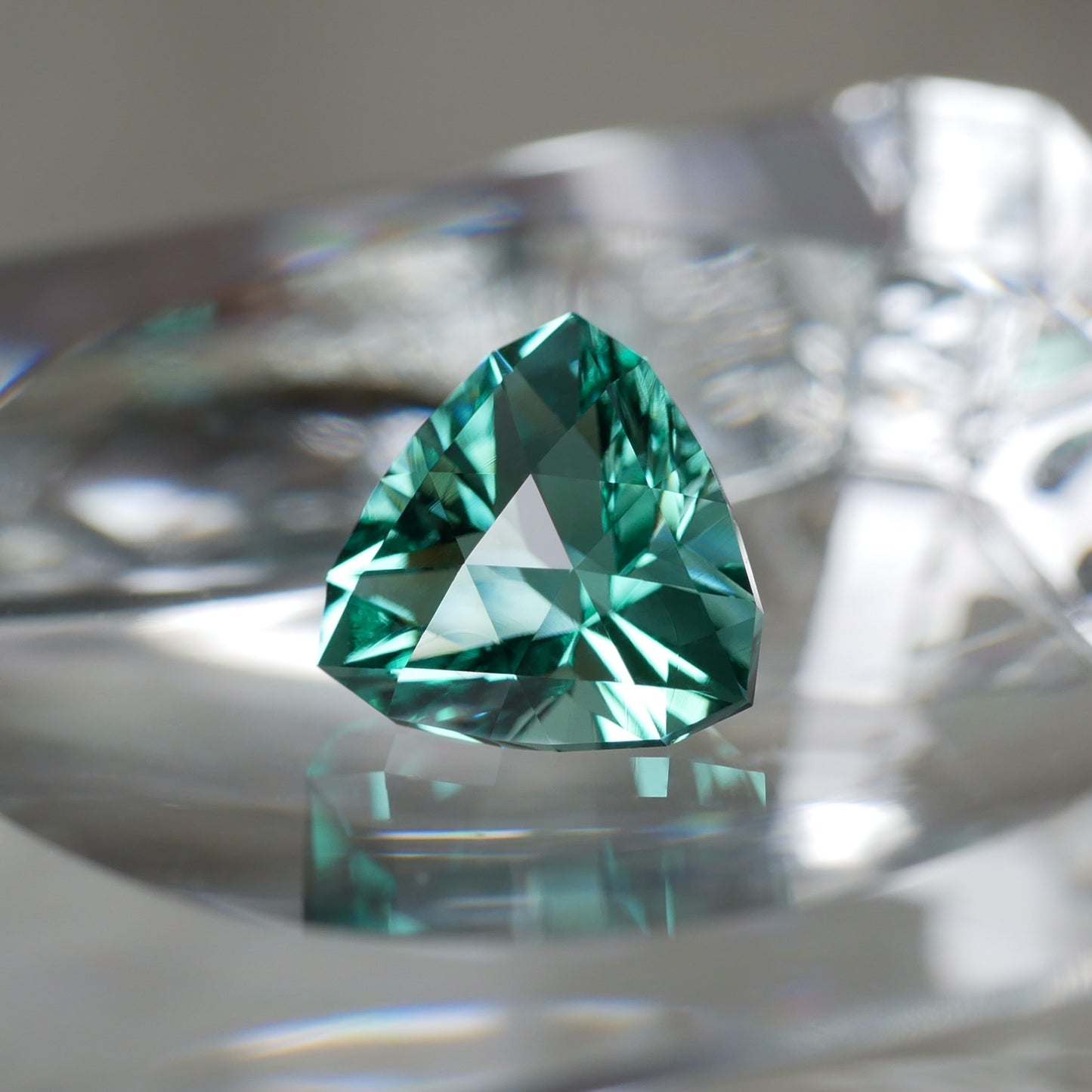 三宅島ガラス faceted cut ルース（Re022）