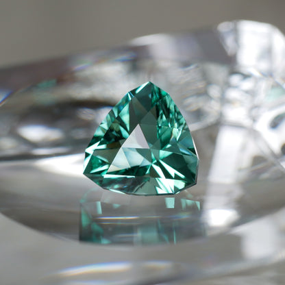 三宅島ガラス faceted cut ルース（Re022）