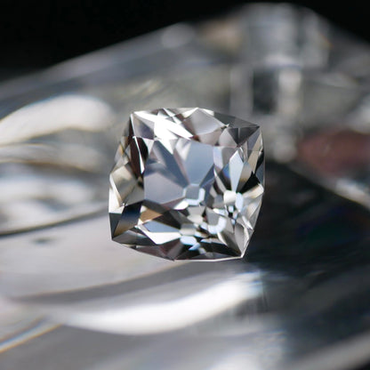 長野県産 川上村水晶 faceted cut ルース（Re037）