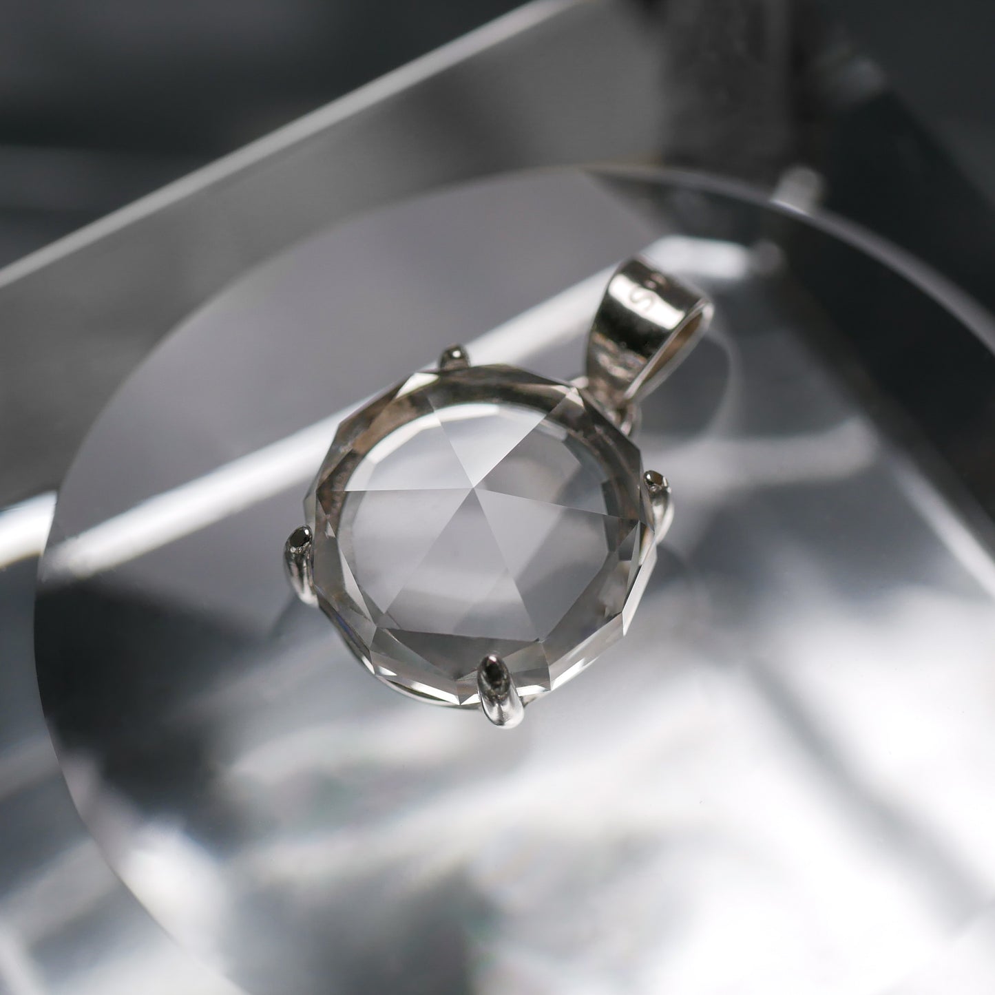 宮崎県産 高千穂水晶 faceted cut PT（Re157）