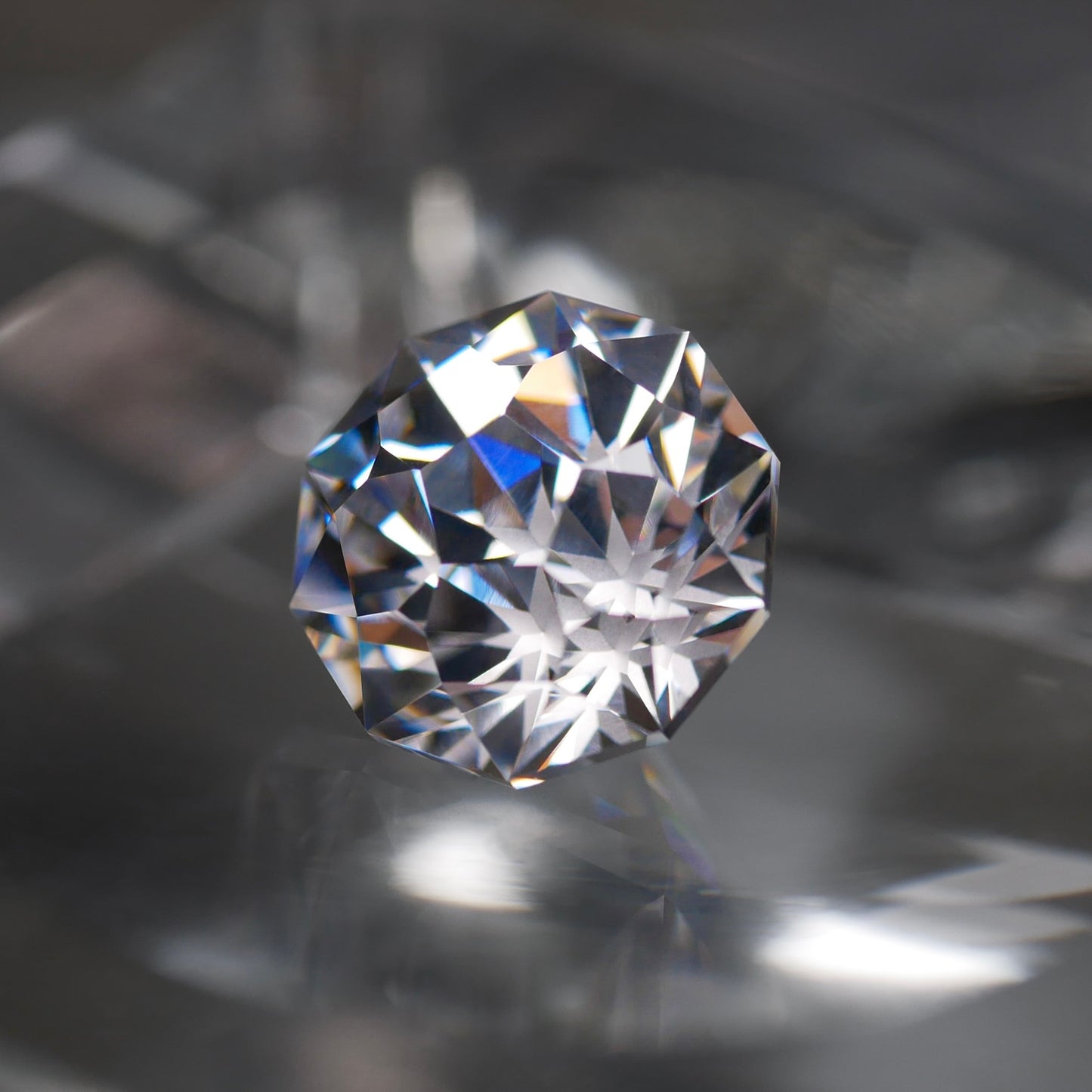 CZ（White clear）faceted cut ルース（Re050）