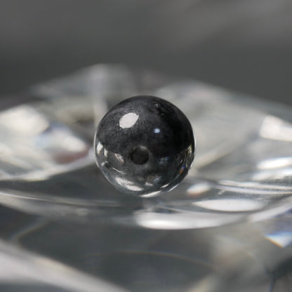 糸魚川産 黒翡翠 8mm丸玉（Ki126）