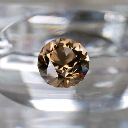 広島県産 江田島煙水晶 faceted cut ルース（Re019）