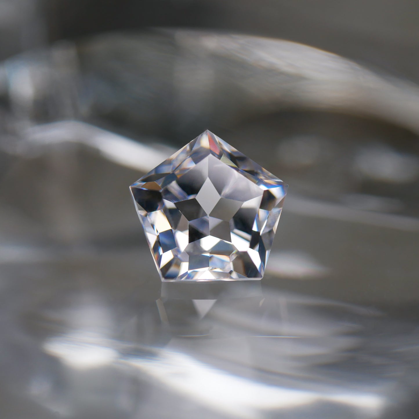 CZ（White clear）faceted cut ルース（Re163）
