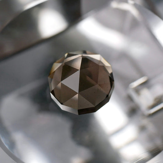 長野県産 星ヶ塔黒曜石 faceted cut ルース（Re018）