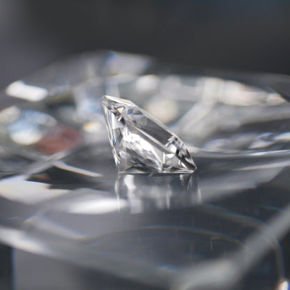 宮崎県産 高千穂水晶 faceted cut ルース（Re052)