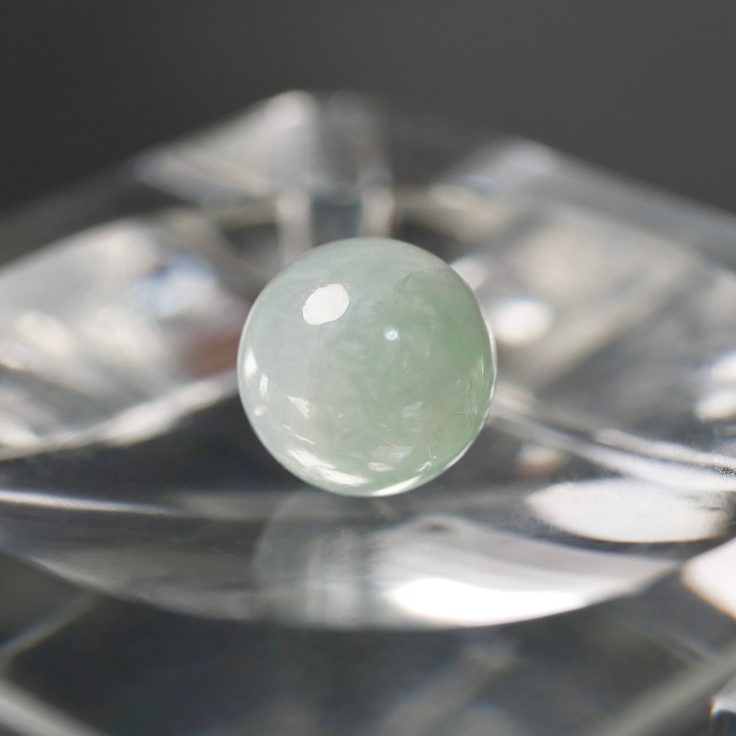 糸魚川産 グリーン翡翠 8mm丸玉（Ki125）