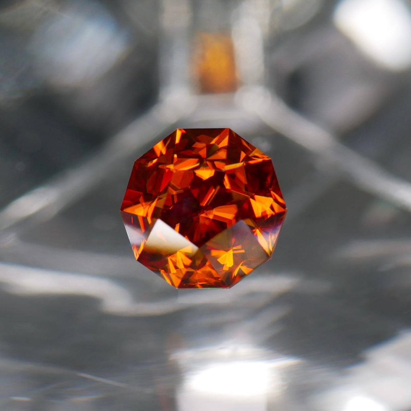 チタニア  faceted cut ルース（Re228)