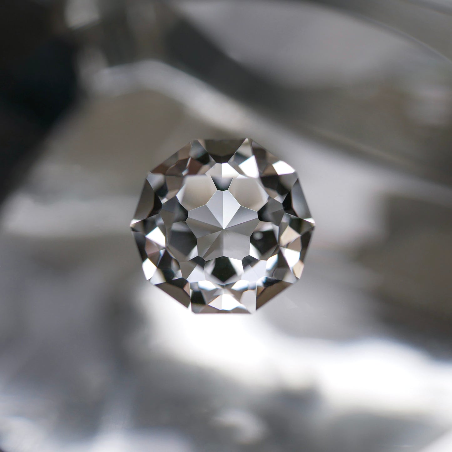 宮崎県産 高千穂水晶 faceted cut ルース（Re161)