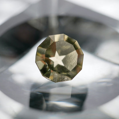 リビアングラス faceted cut ルース（Re035）