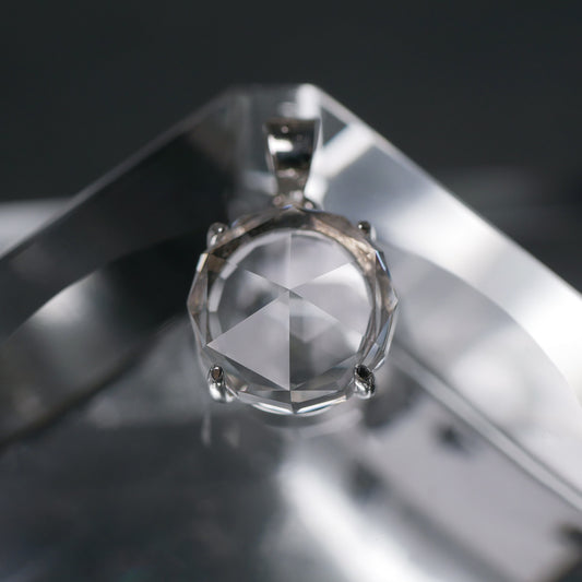 宮崎県産 高千穂水晶 faceted cut PT（Re157）