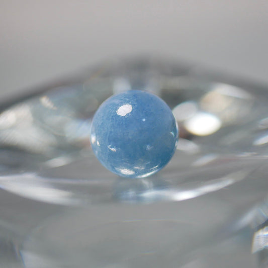 入りコン沢産 青翡翠 8mm丸玉（Ki107）