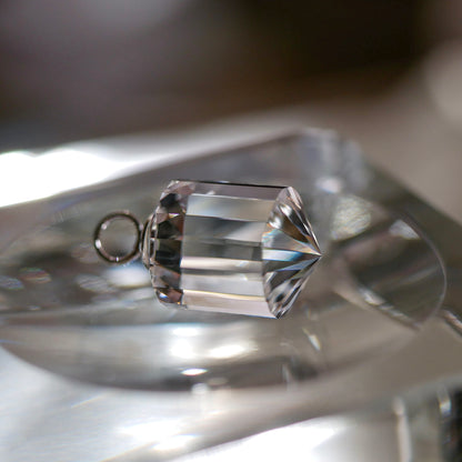 山梨県産 乙女水晶 クリアポイントPT（Re027）