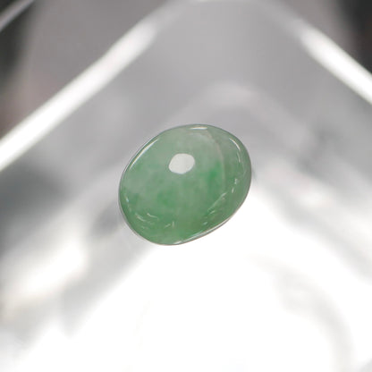 糸魚川産 グリーン翡翠 ハイカボションルース（Ki137）